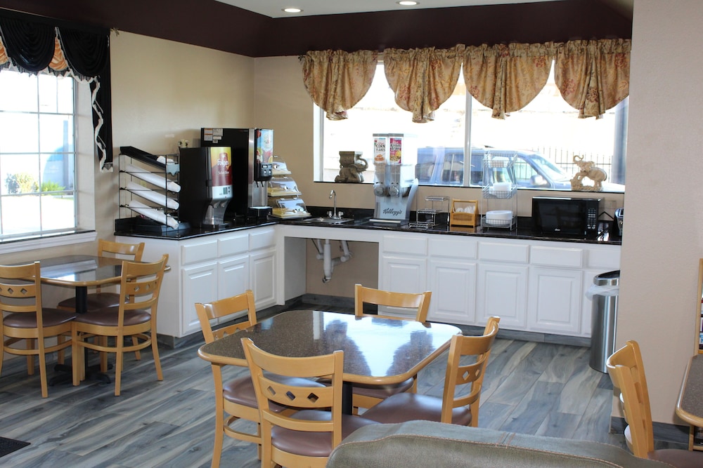 Sapphire Inn Suites 47/58