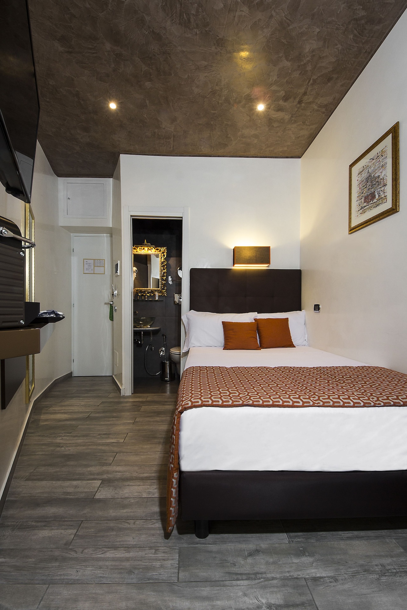 1 BEDROOM, ECONOMY, DOUBLE BED, BALCONY