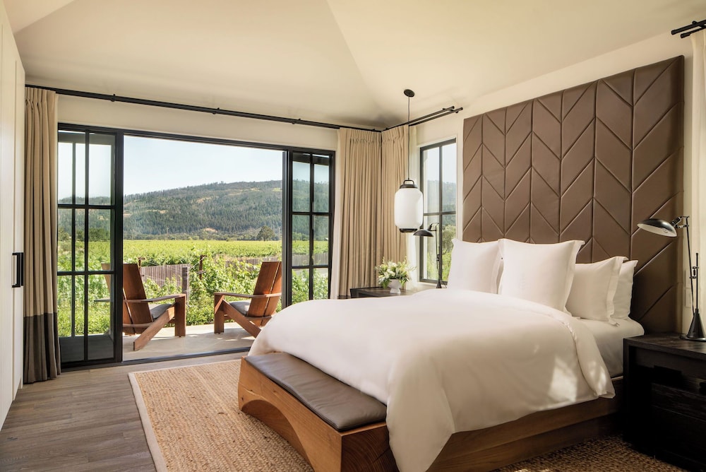 3 Bedrooms, Vineyard, Mountain, Premier, Villa, 2 Double Beds, 2 King Beds, Private Pool, Hot Tub