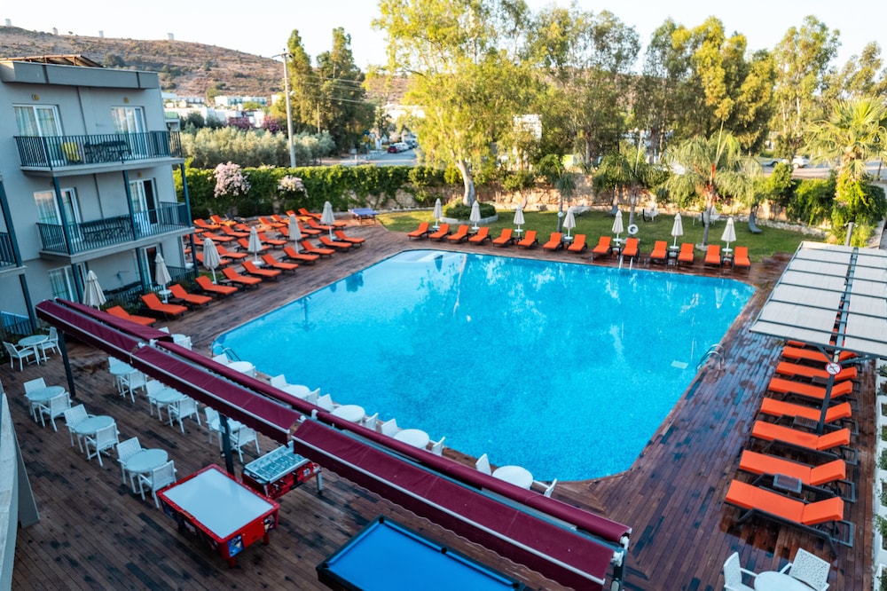 Bodrum Beach Resort 44/65