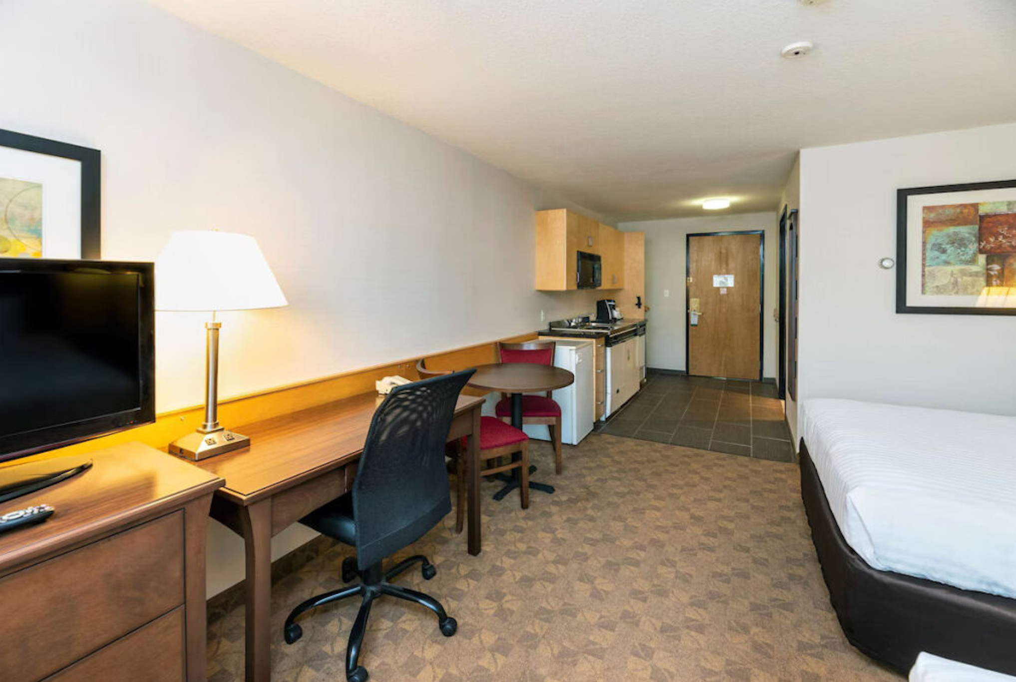 Prestige Riverside Lodge Quesnel 15/18