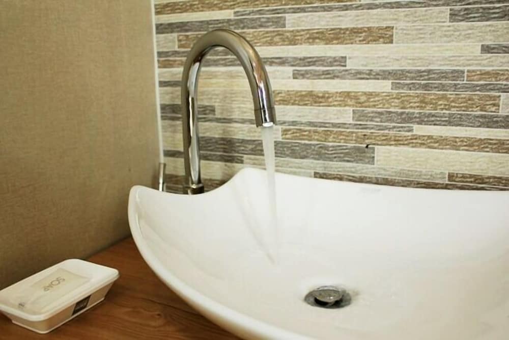 BENIKEA CENTRAL HOTEL 7/9