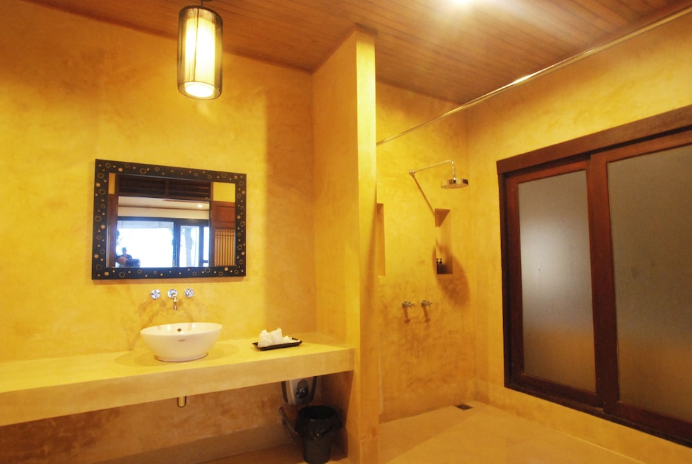 Bansaithong Beach Resort 28/52