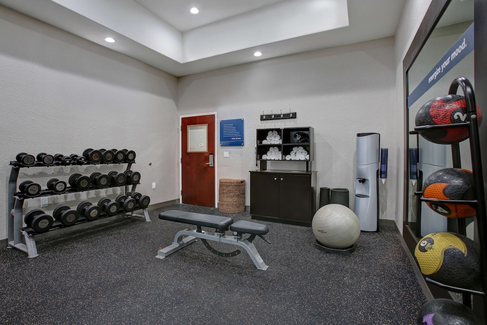 Hampton Inn and Suites Dallas-Desoto 36/57