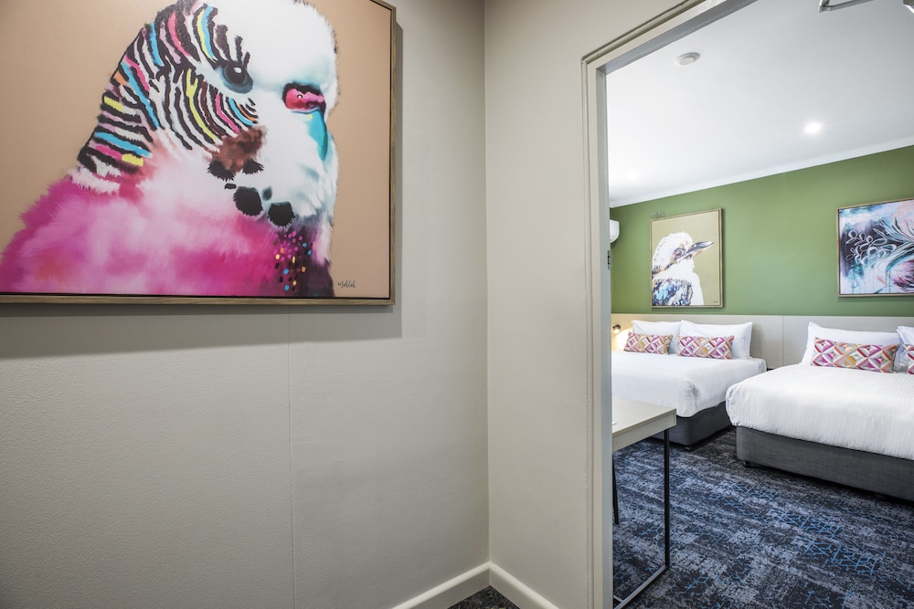 Pritchards Hotel 16/63