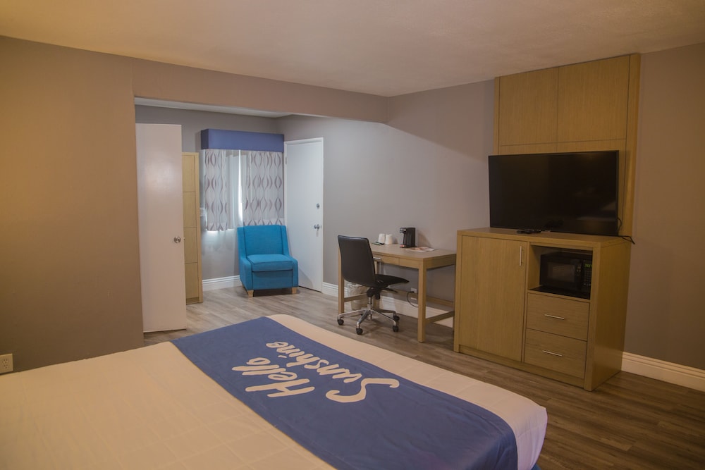 Days Inn by Wyndham Redwood City 24/55