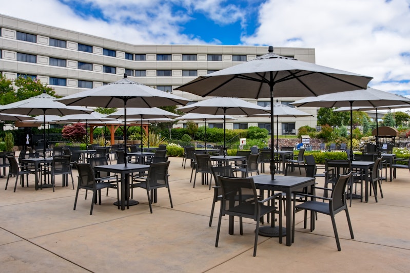 DoubleTree by Hilton Hotel Pleasanton at the Club 33/70