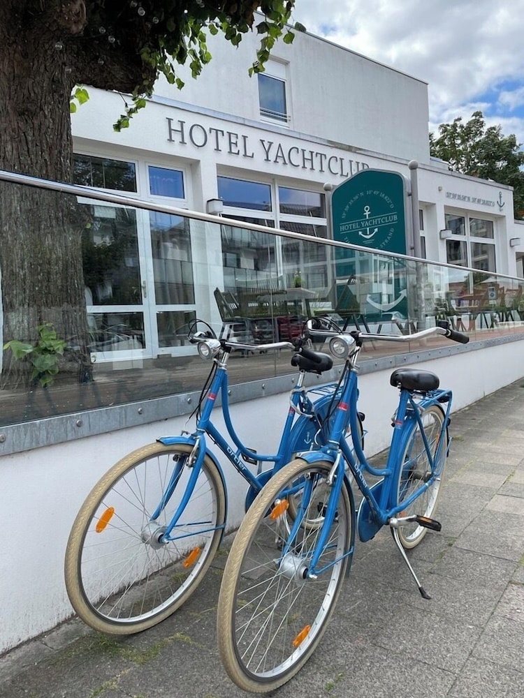 Hotel Yachtclub 64/68