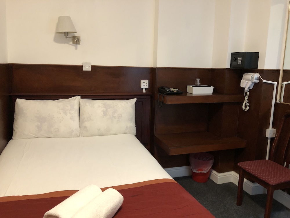 Plaza London Hotel 13/60