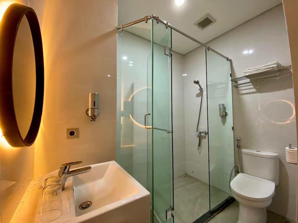Opi Indah Hotel 50/52