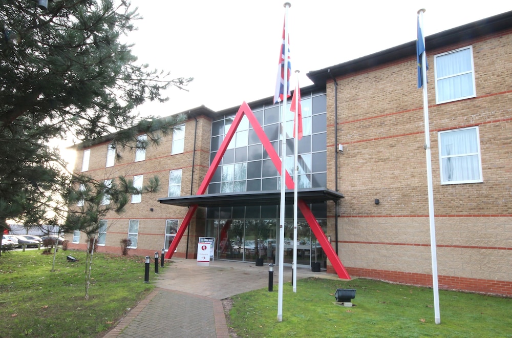 Ramada by Wyndham London Stansted Airport 33/35