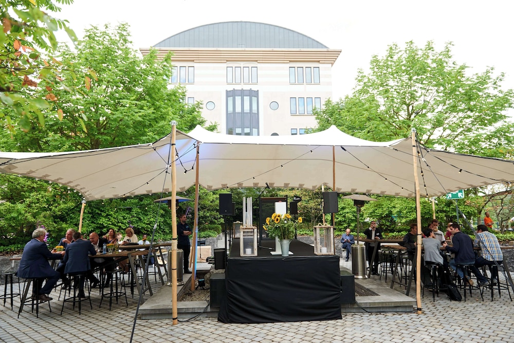 Park Inn By Radisson Brussels Airport 67/68