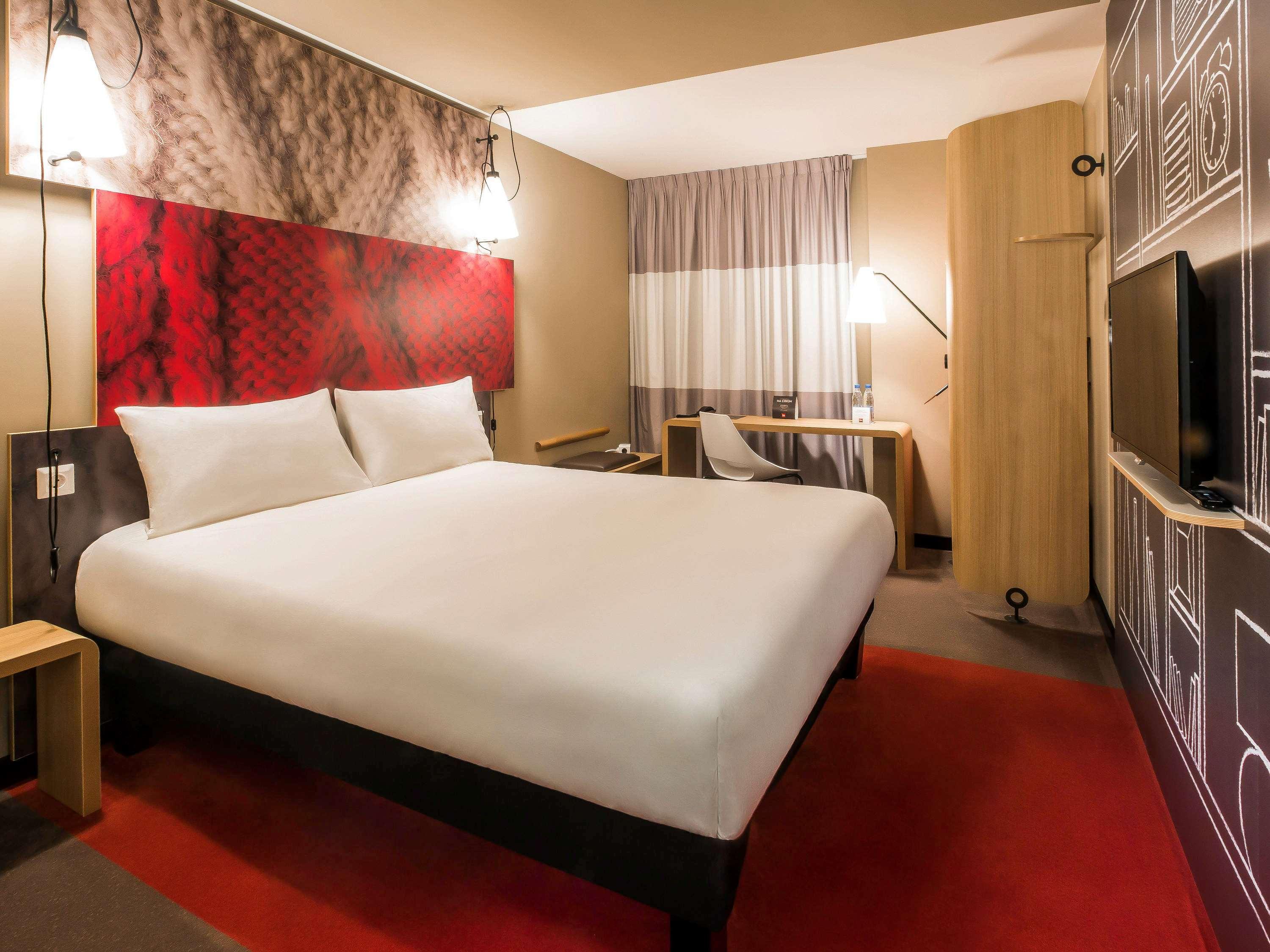 Room, Double Bed