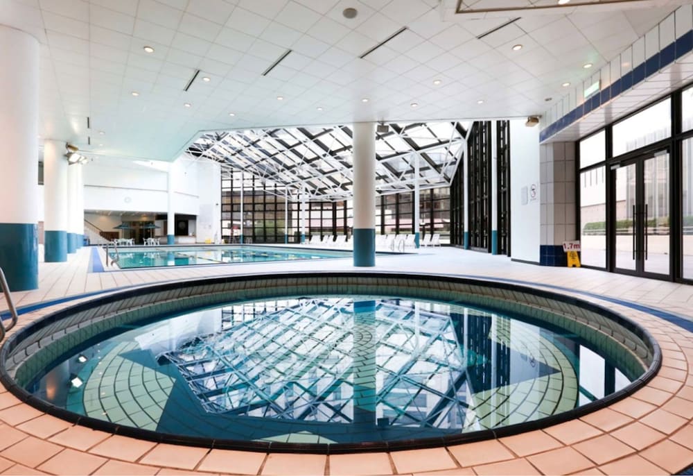 Swiss Grand Hotel 19/42