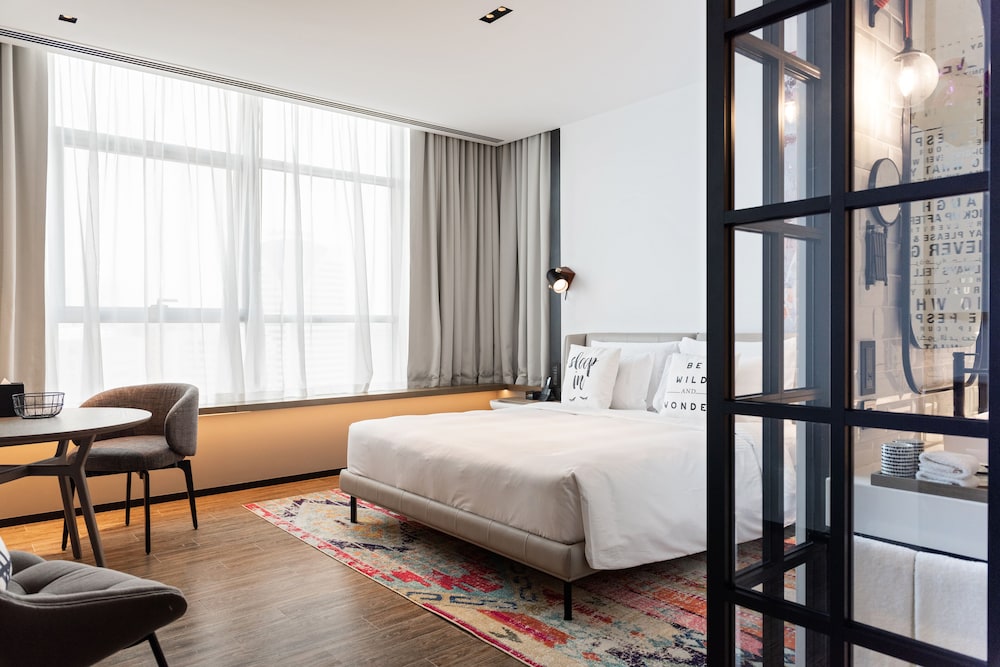 Popular, King Bed, Balcony