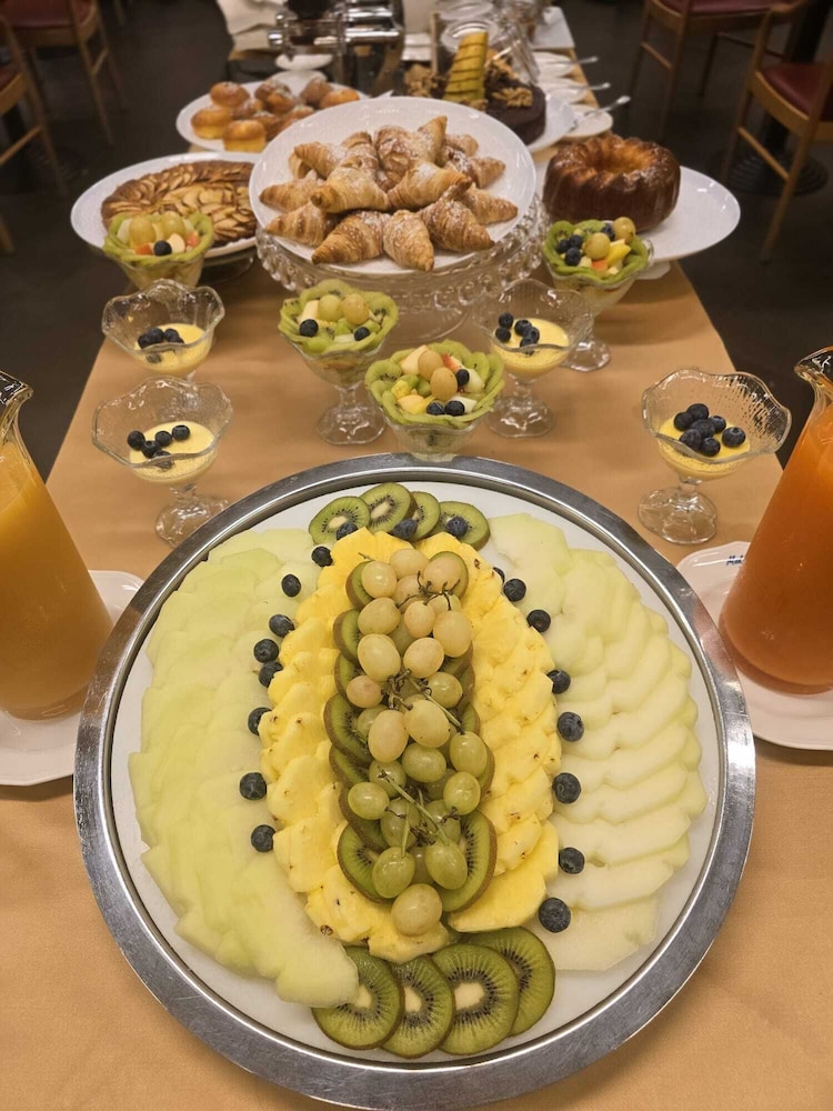 Sant Ambroeus Hotel 20/57