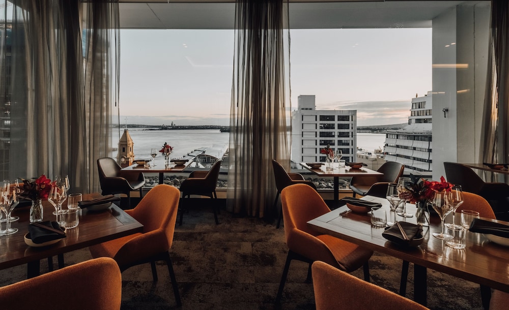 Movenpick Hotel Auckland 61/75