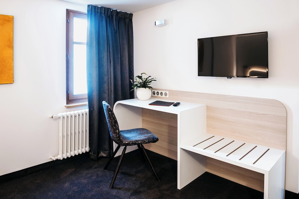 Hotel Au Lion Rouge 40/50