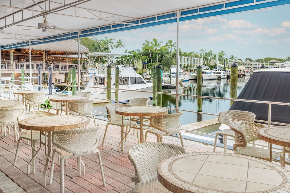 Marina Del Mar resort and Marina 44/59