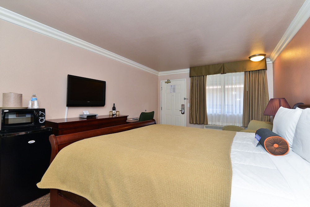 Americas Best Value Inn And Suites San Francisco Airport North 17/27