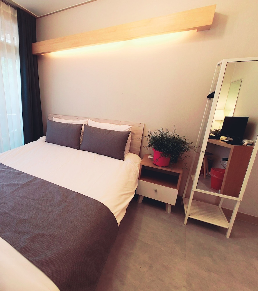 DW Design Residence 24/70