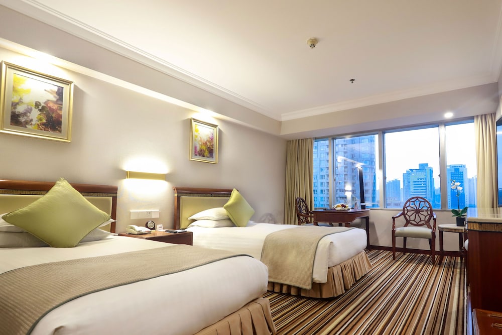 Jin Jiang Tower Hotel 12/63