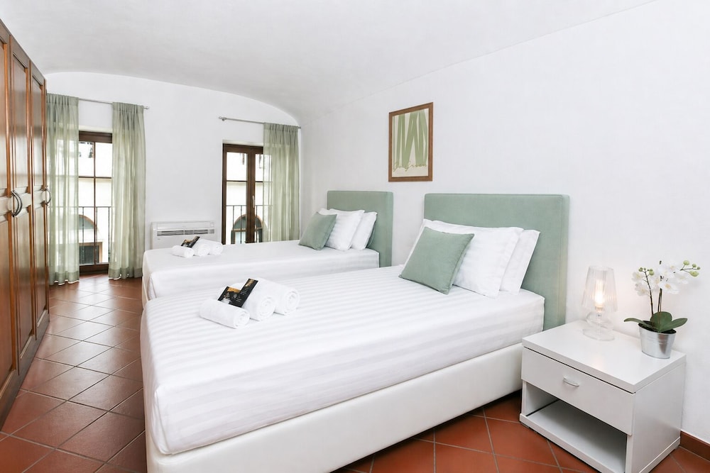 Fiorentini Charme - My Extra Home 10/36