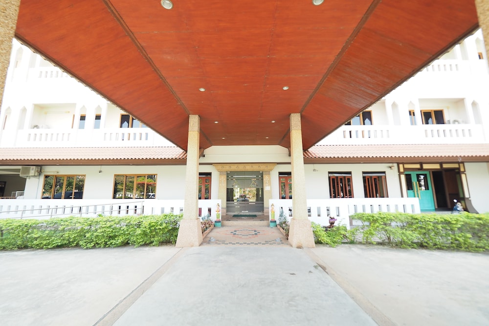 Amorn Sukhothai Hotel 26/32
