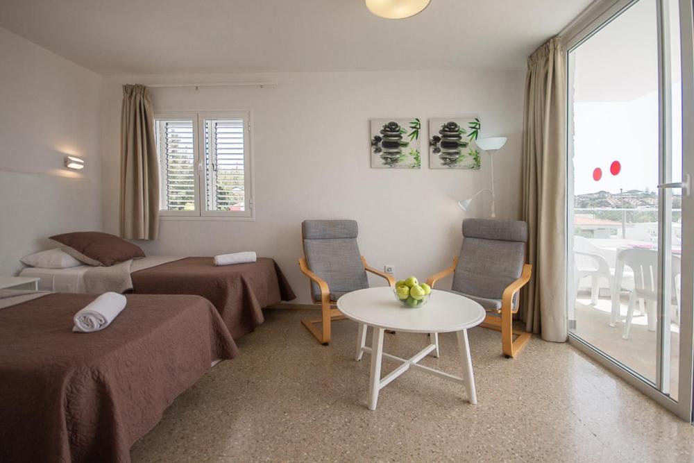 Apartamentos LIVVO Tarahal 71/88