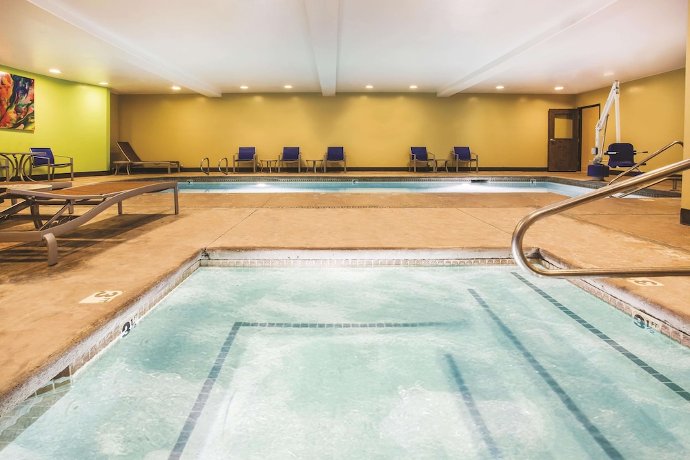 La Quinta Inn & Suites by Wyndham Ely 9/42