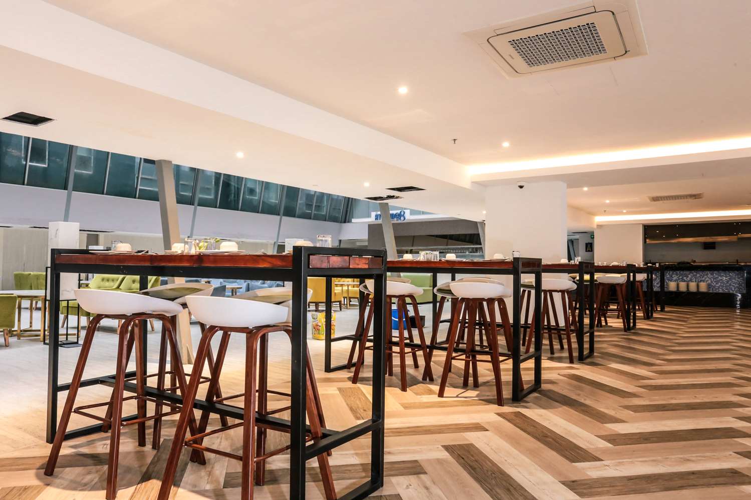 Days Hotel and Suites by Wyndham Fraser Business Park KL 36/40