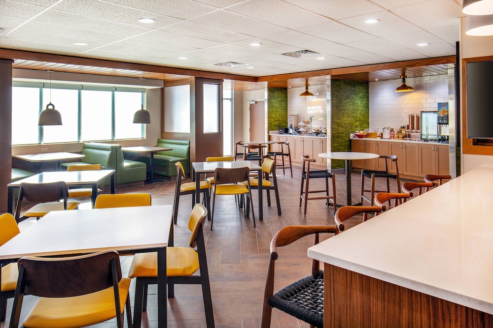 Fairfield Inn & Suites By Marriott Mcpherson 30/33