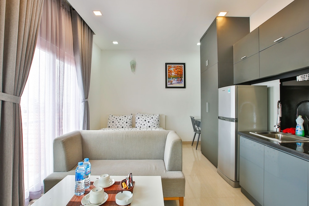 Sunflower Boutique Studio Apartment 37/44
