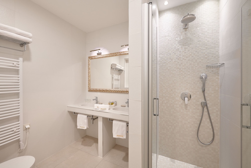 Piazza Heritage Hotel 75/76