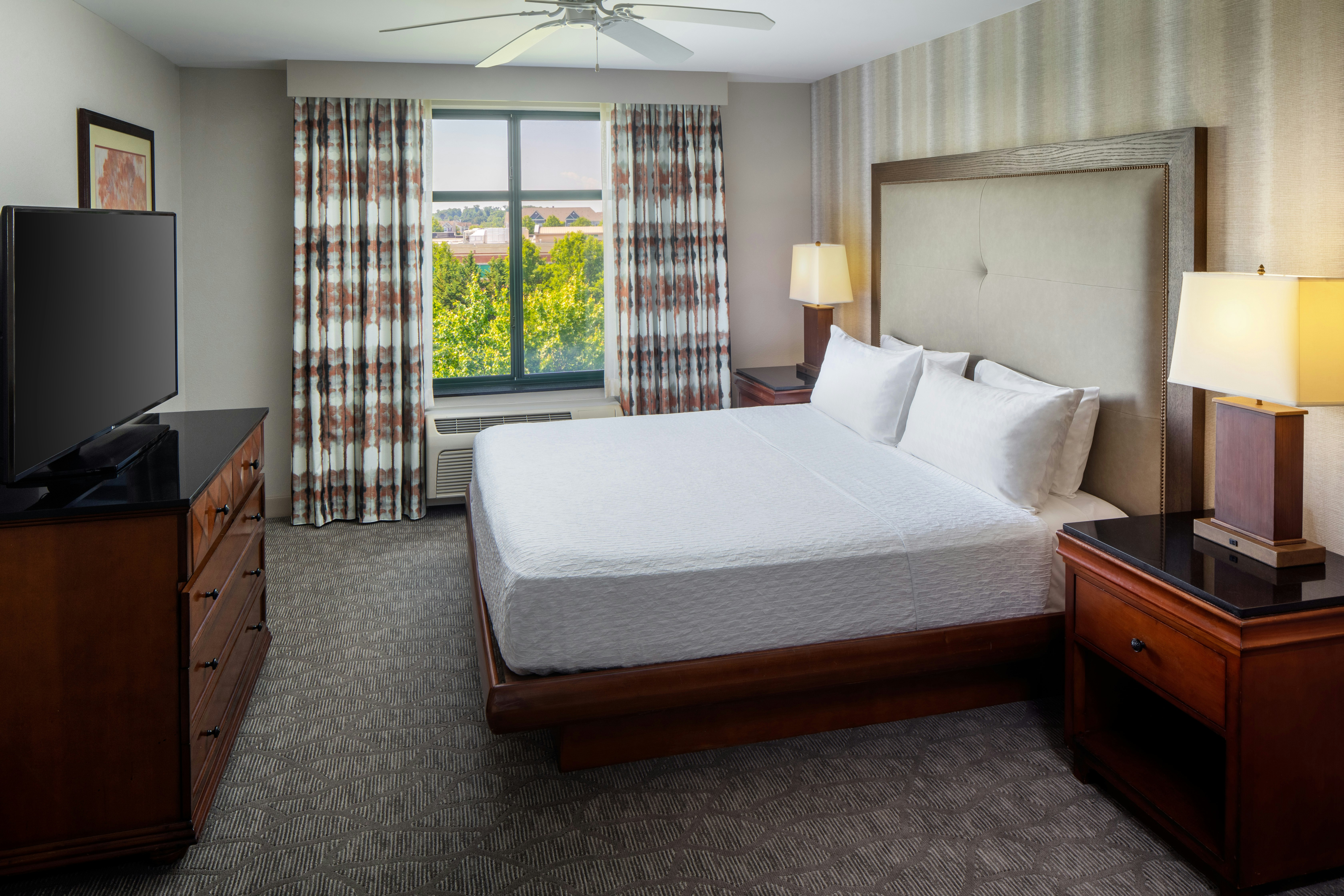 1 Bedroom, Suite, King Bed