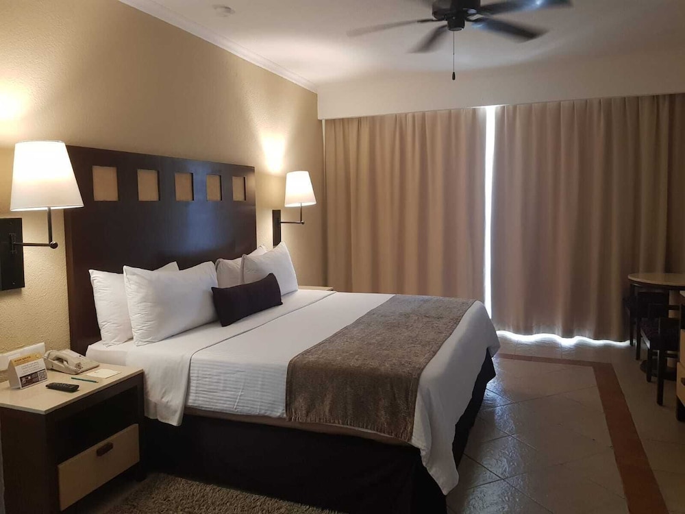 Hotel Marina El Cid Spa and Beach Resort All Inclusive 10/31
