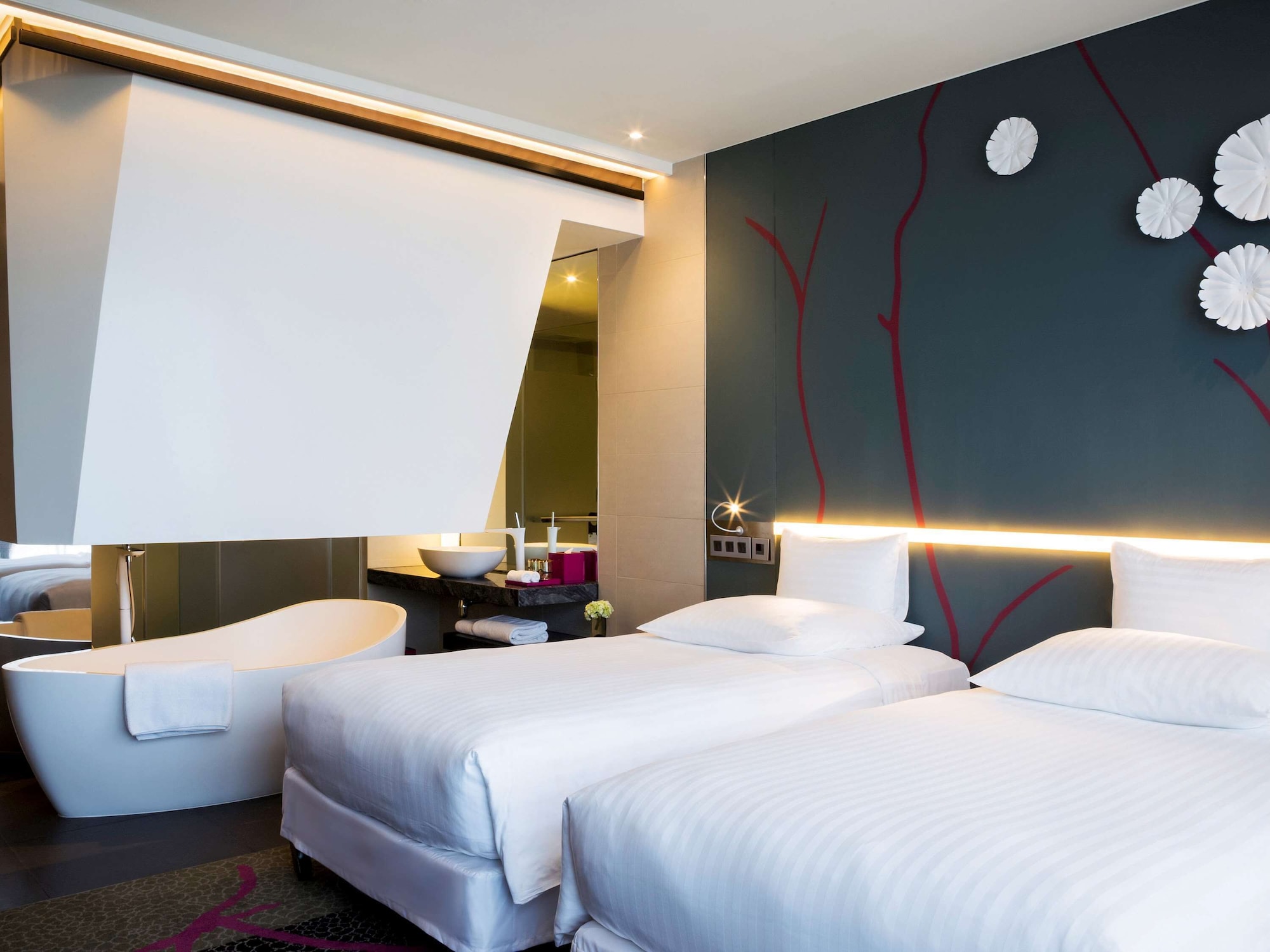 Deluxe, Twin Beds