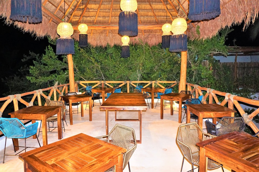La Puerta Azul Beachfront Adults Only 36/50
