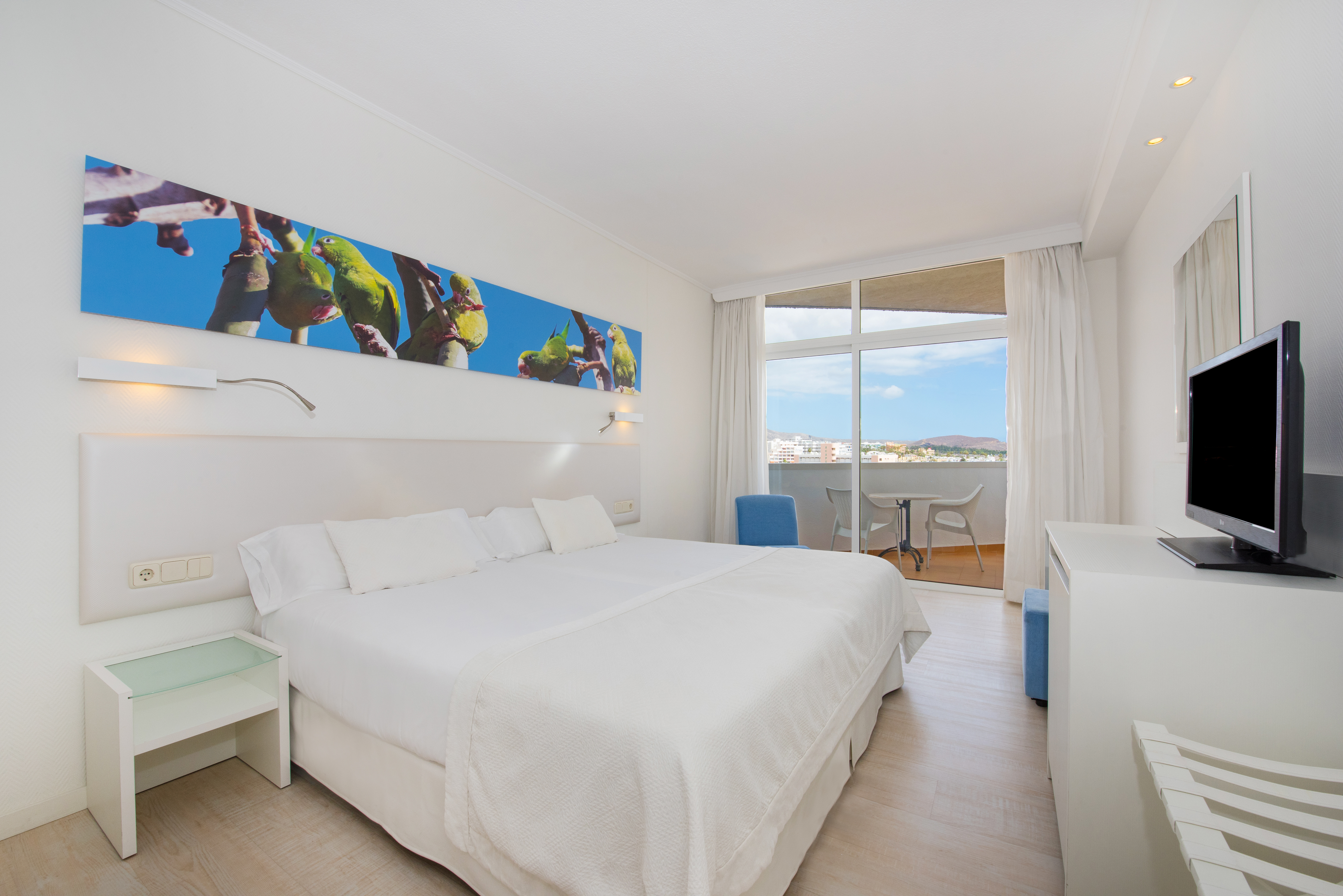 Room, Triple, Lateral Side Sea View