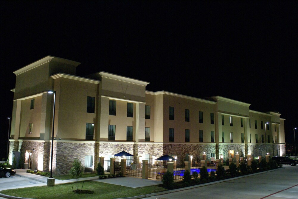 Hampton Inn Suites Center TX 6/30