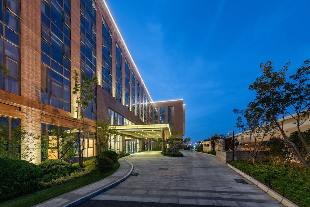 Novotel Qingdao New Hope 68/72