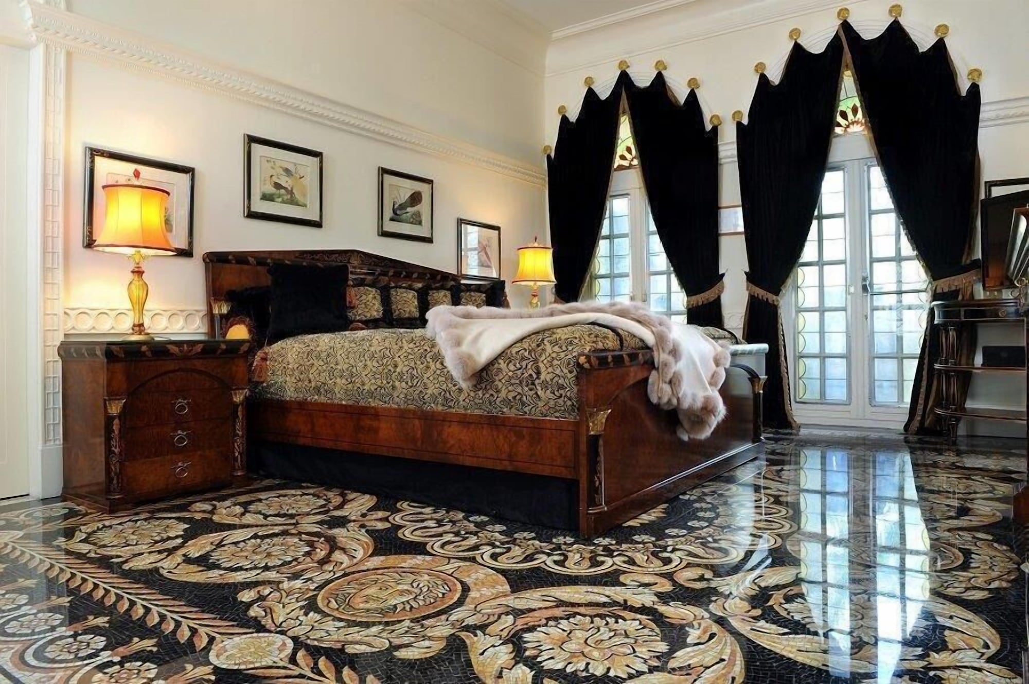 EXCEPTIONAL, SUITE, CITY VIEW