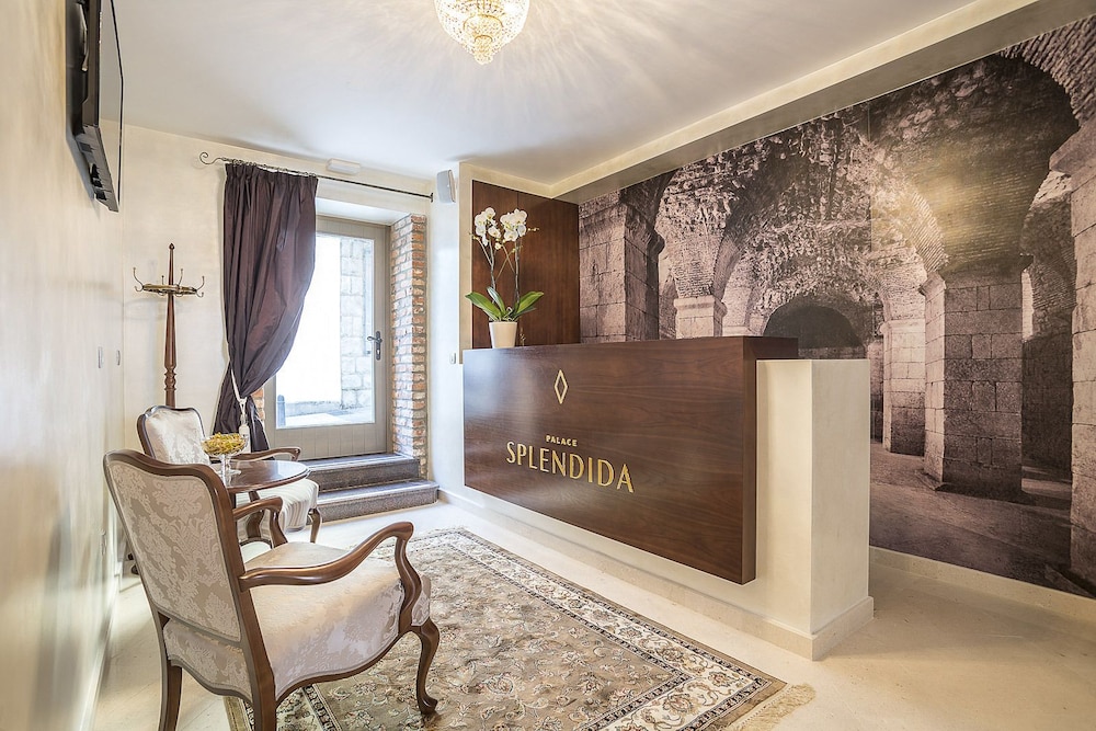 SPLENDIDA PALACE 9/80