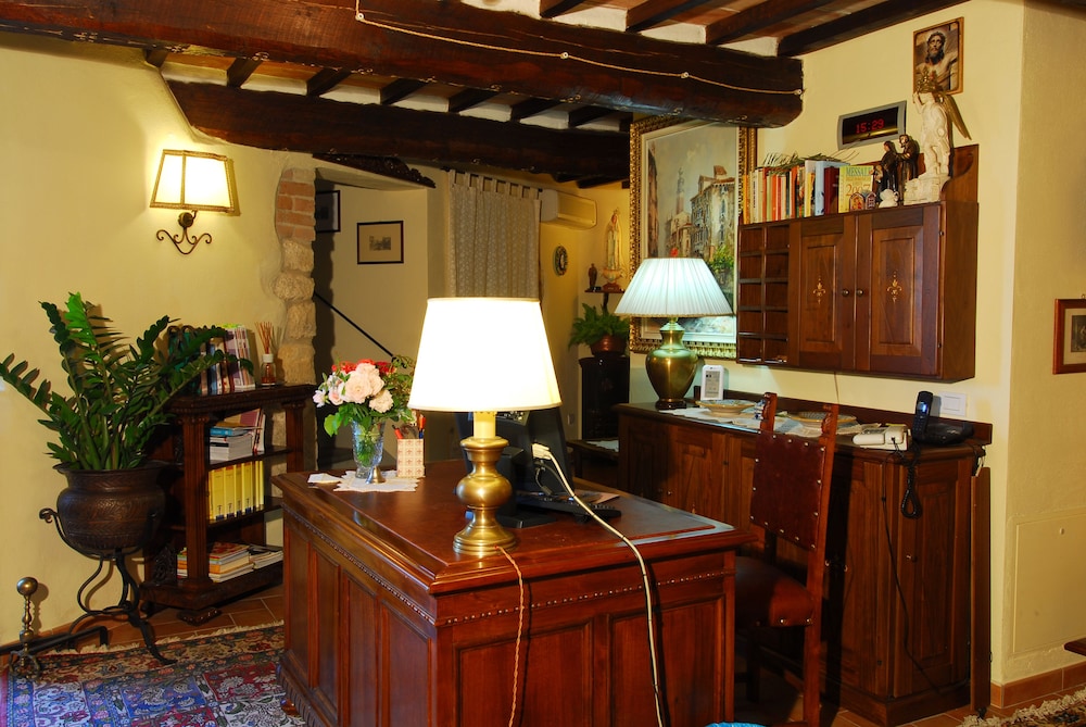 Albergo Torre Sangiovanni 68/75