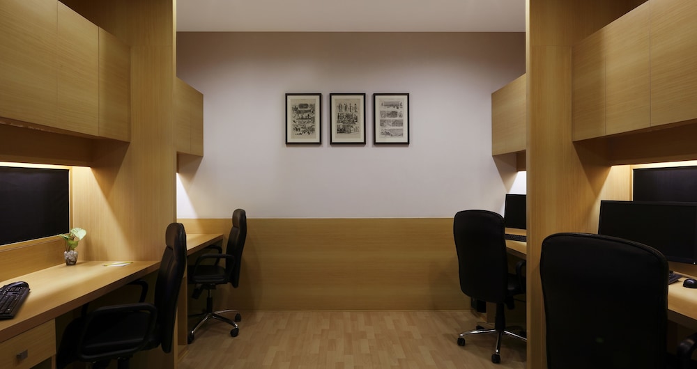 Lemon Tree Hotel Gachibowli Hyderabad 57/64