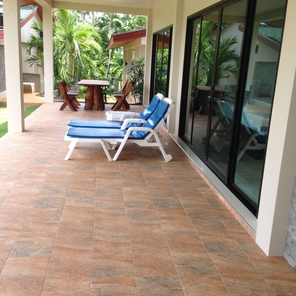 Naya Bungalow 64/65