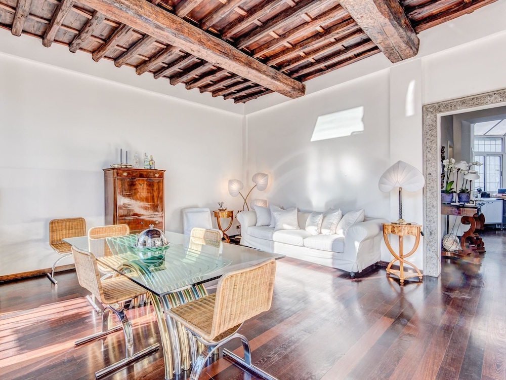 RSH Luxury Spanish Steps Terrace 25/50