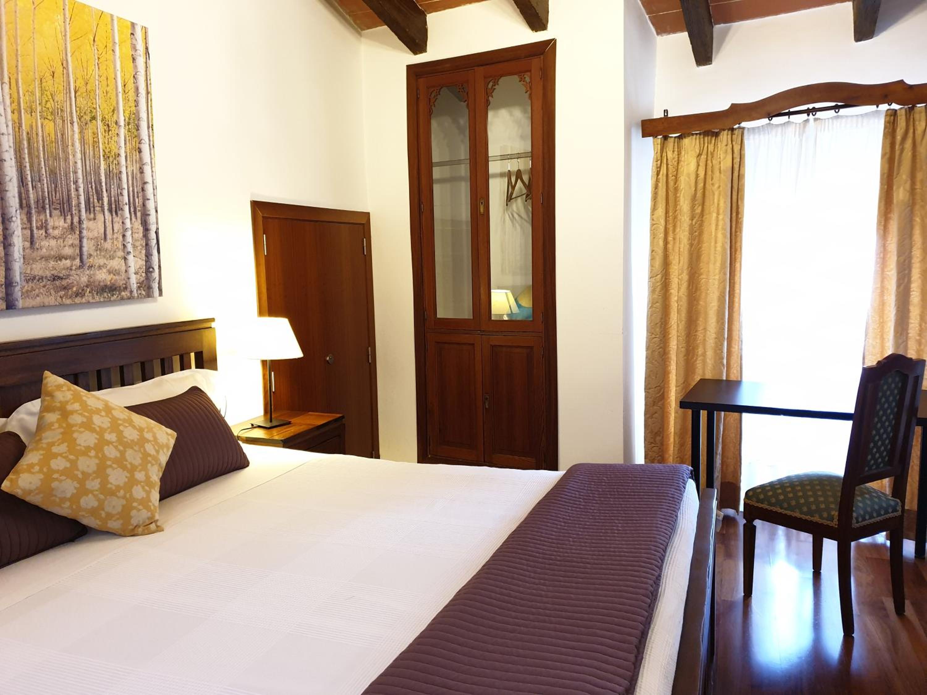 Room, Double or Twin Bed