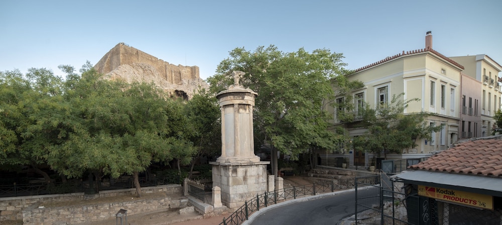 Plaka Arch Suites 33/41