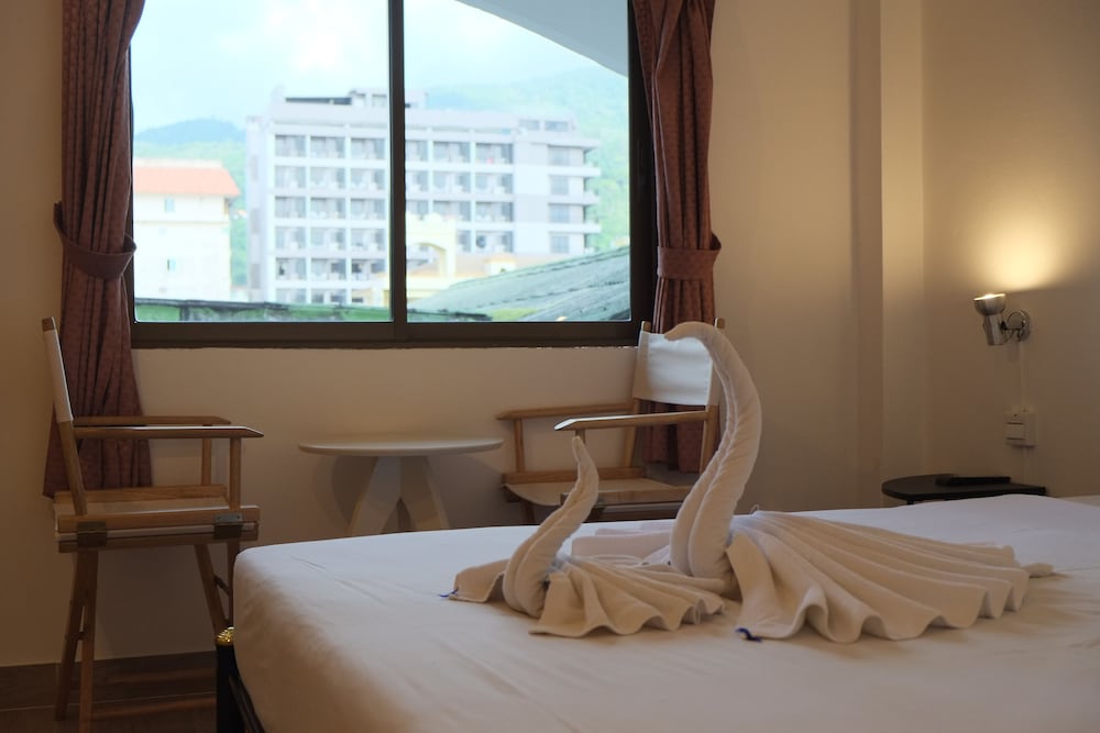 myPatong Social Hostel 8/50
